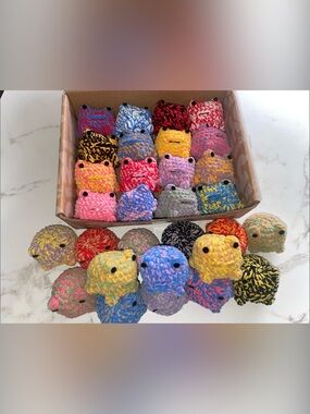 30 handmade froggy stress balls